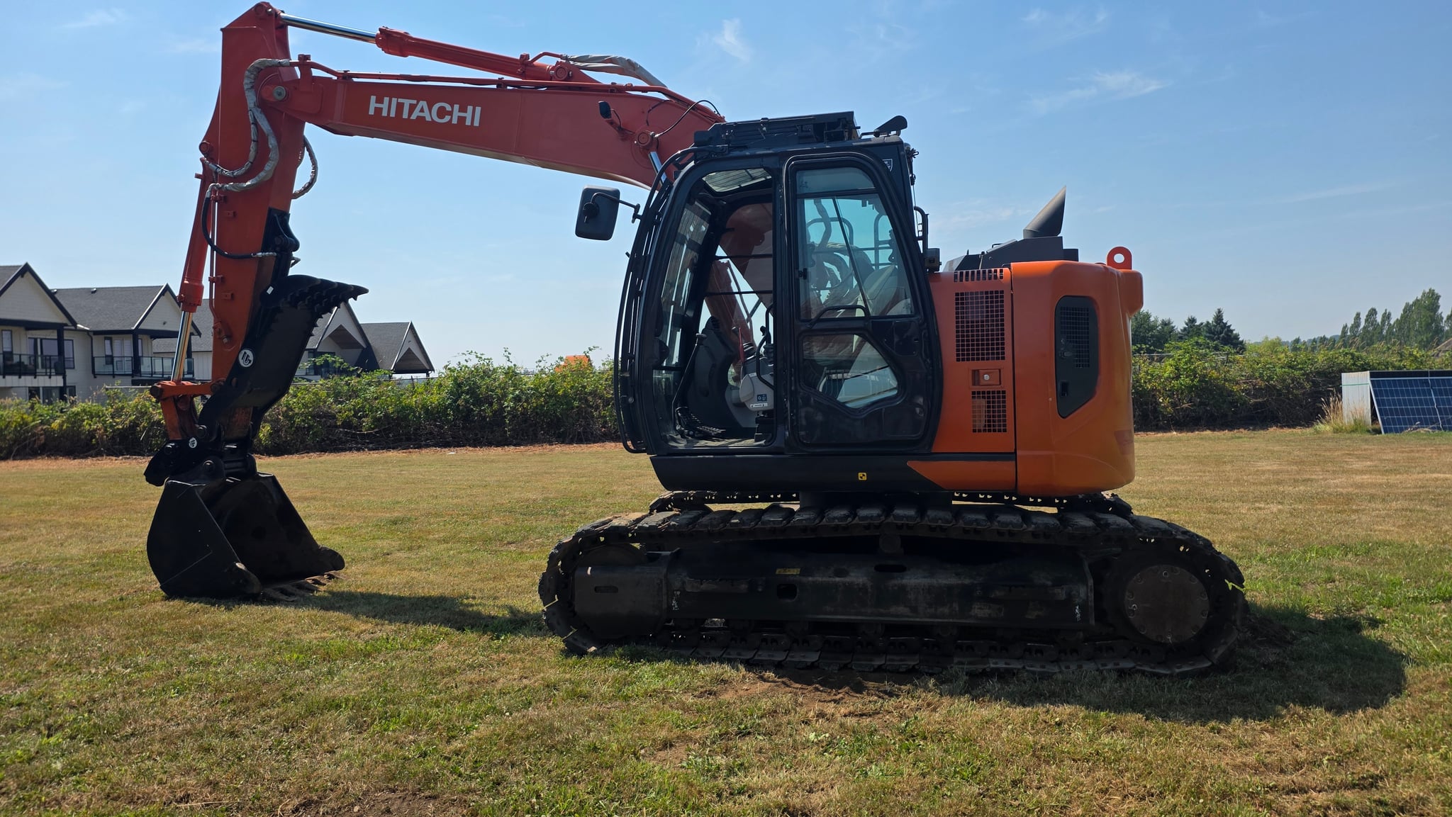 Hitachi ZX135USK-6 — FEM photo 1