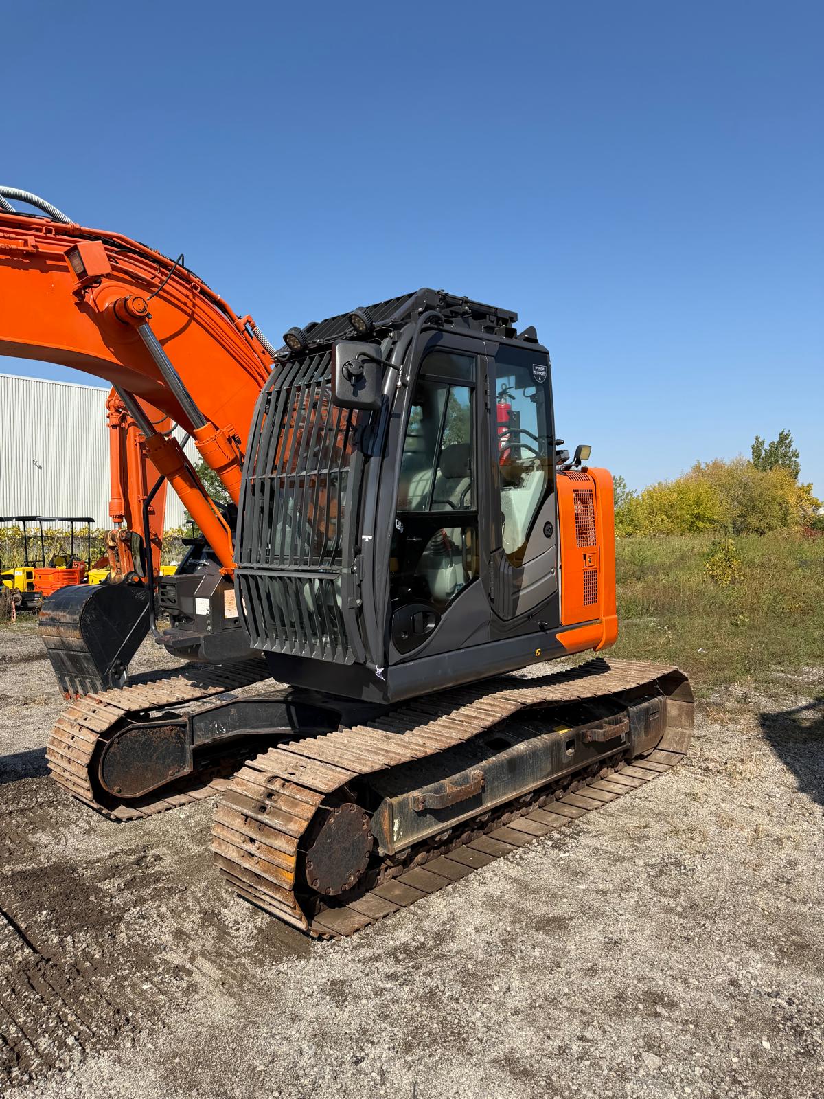 Hitachi ZX135USK-6 — FEM photo 2