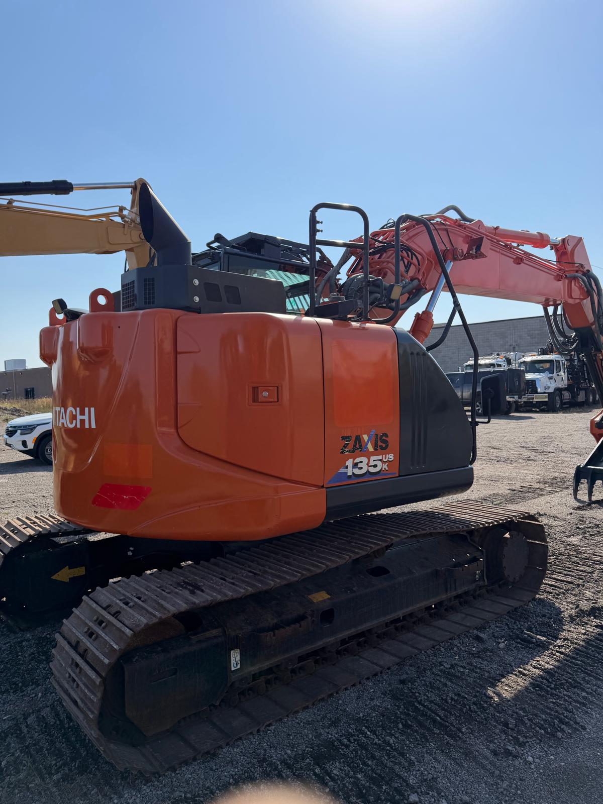 Hitachi ZX135USK-6 — FEM photo 5