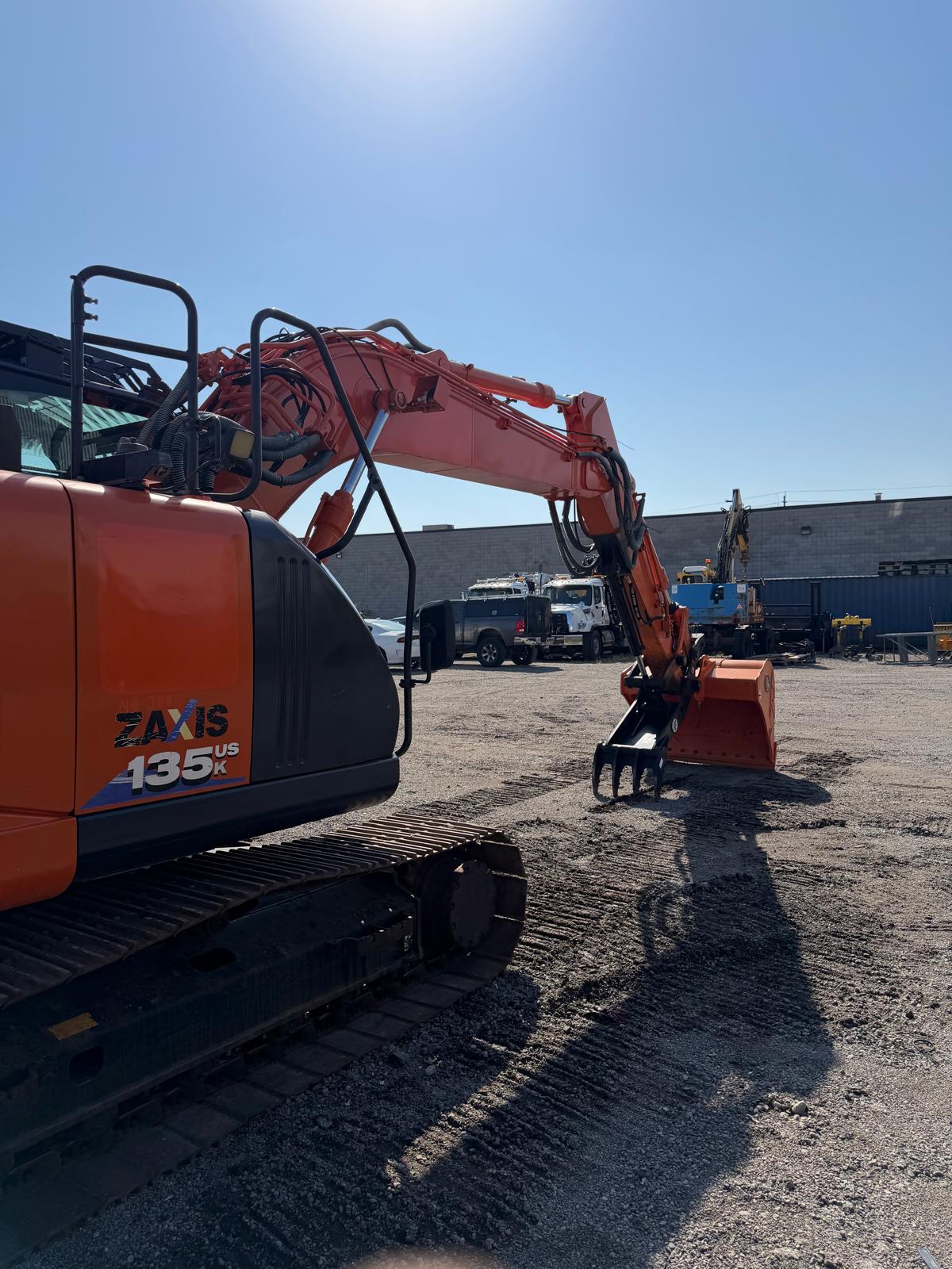 Hitachi ZX135USK-6 — FEM photo 6