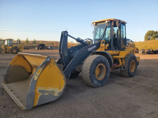 Dealer Network machine DN5AC4B0F332, photo 1